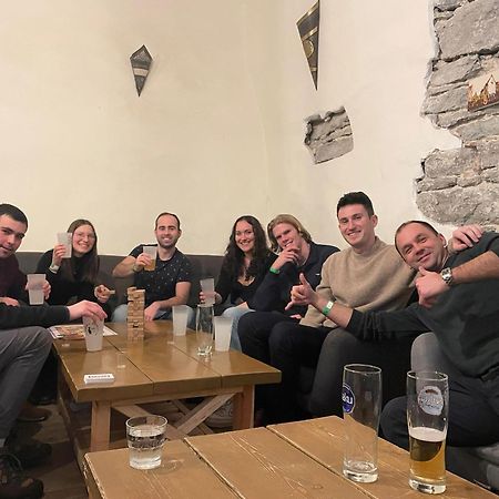 The Monks Bunk Hostel & Bar Tallinn Bagian luar foto
