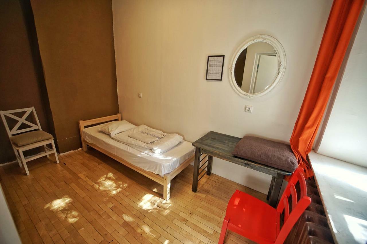 The Monks Bunk Hostel & Bar Tallinn Bagian luar foto
