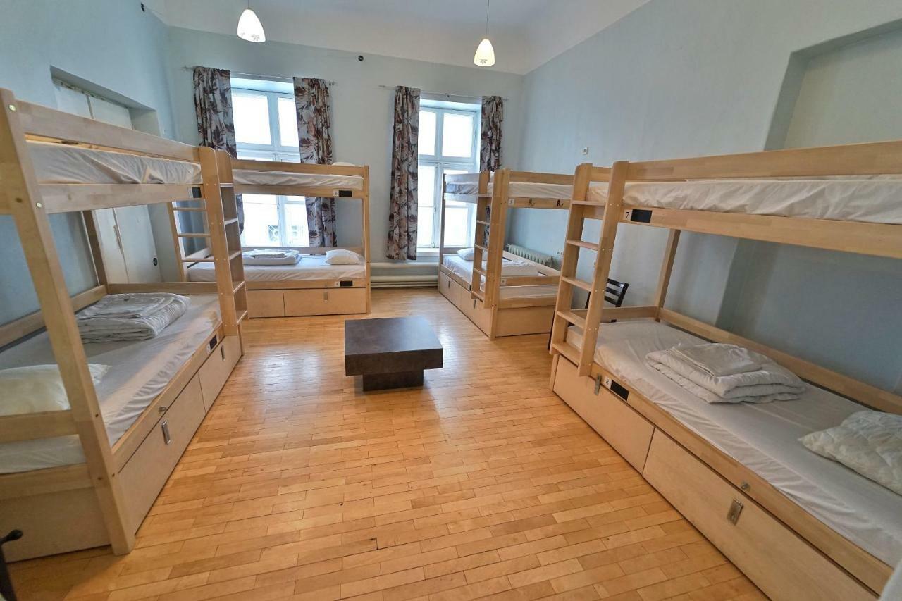 The Monks Bunk Hostel & Bar Tallinn Bagian luar foto