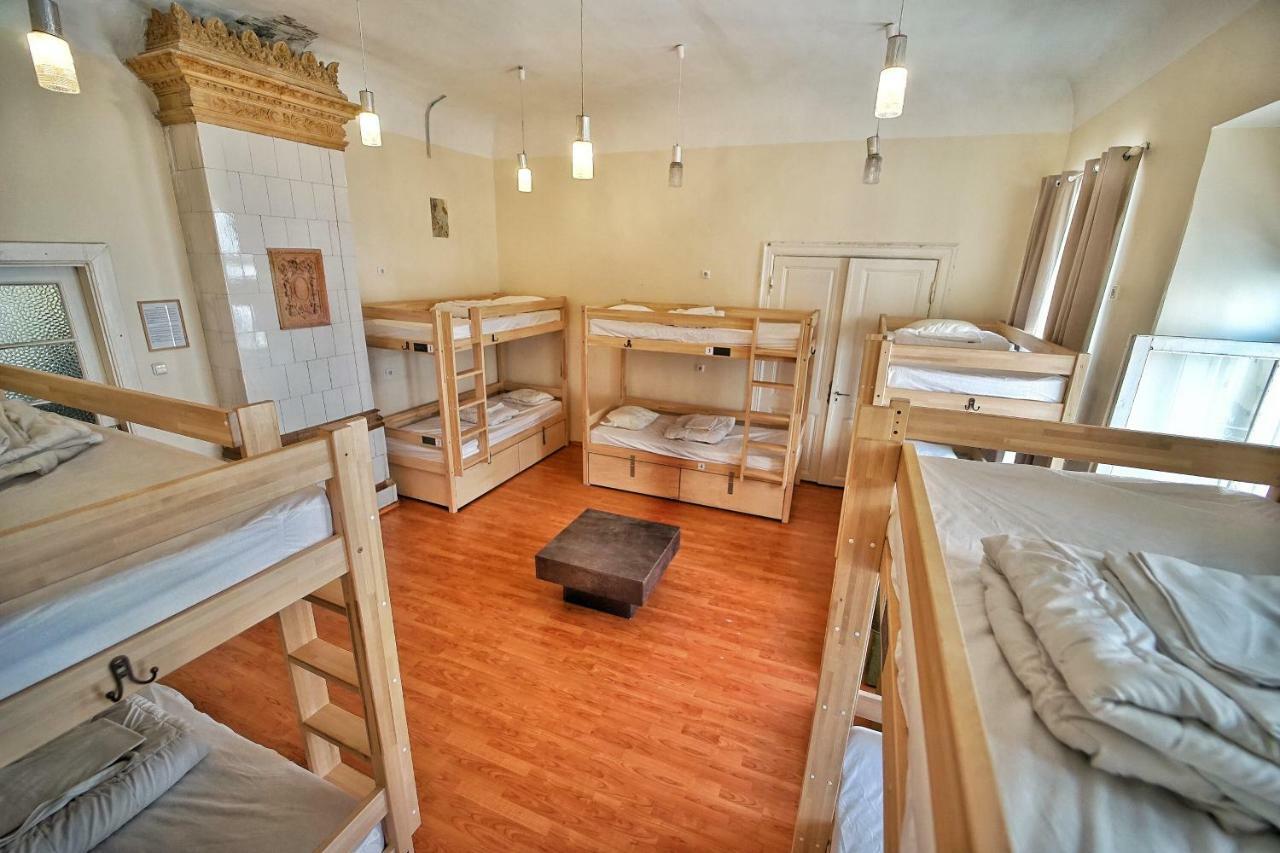 The Monks Bunk Hostel & Bar Tallinn Bagian luar foto