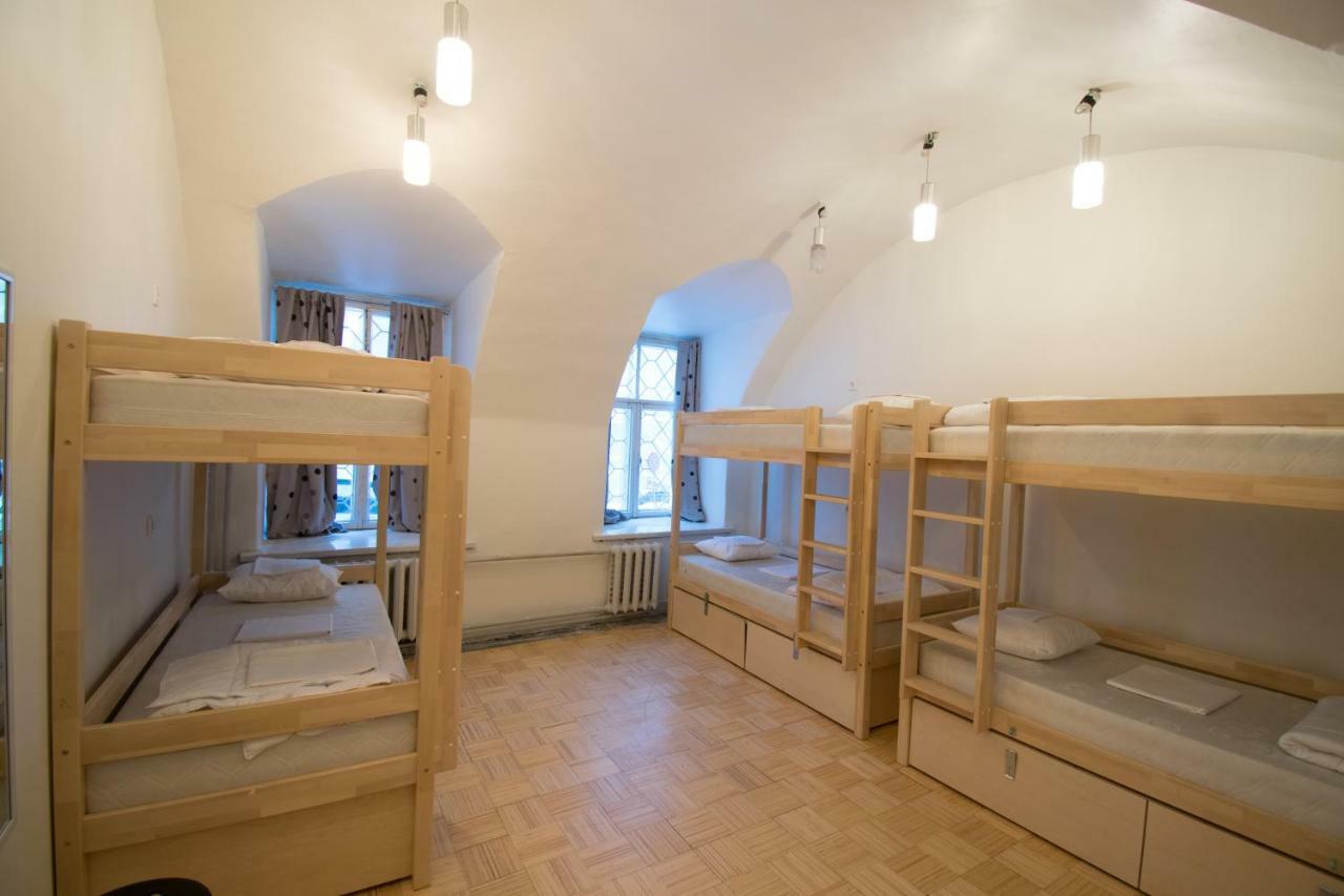 The Monks Bunk Hostel & Bar Tallinn Bagian luar foto