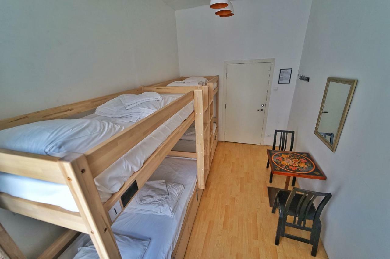 The Monks Bunk Hostel & Bar Tallinn Bagian luar foto