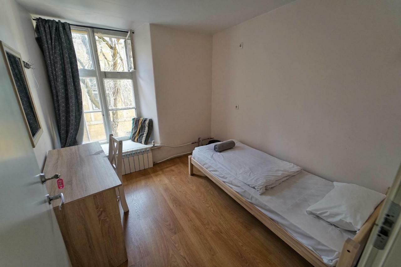 The Monks Bunk Hostel & Bar Tallinn Bagian luar foto