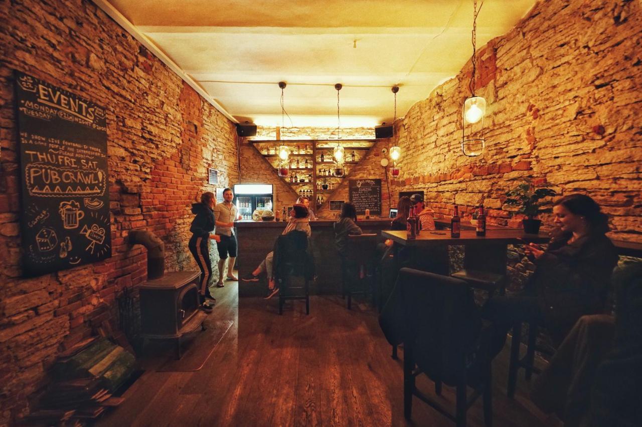The Monks Bunk Hostel & Bar Tallinn Bagian luar foto