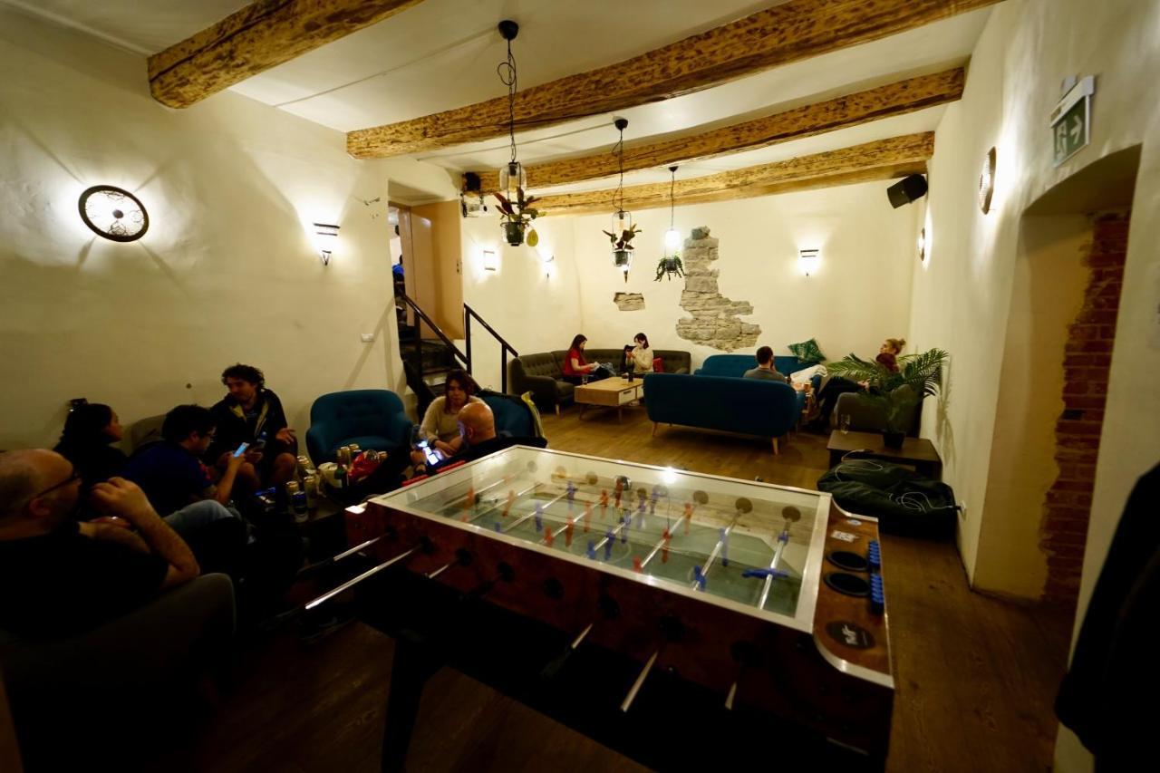 The Monks Bunk Hostel & Bar Tallinn Bagian luar foto